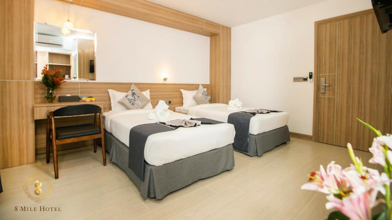 8 Mile Hotel Yangon Exteriör bild