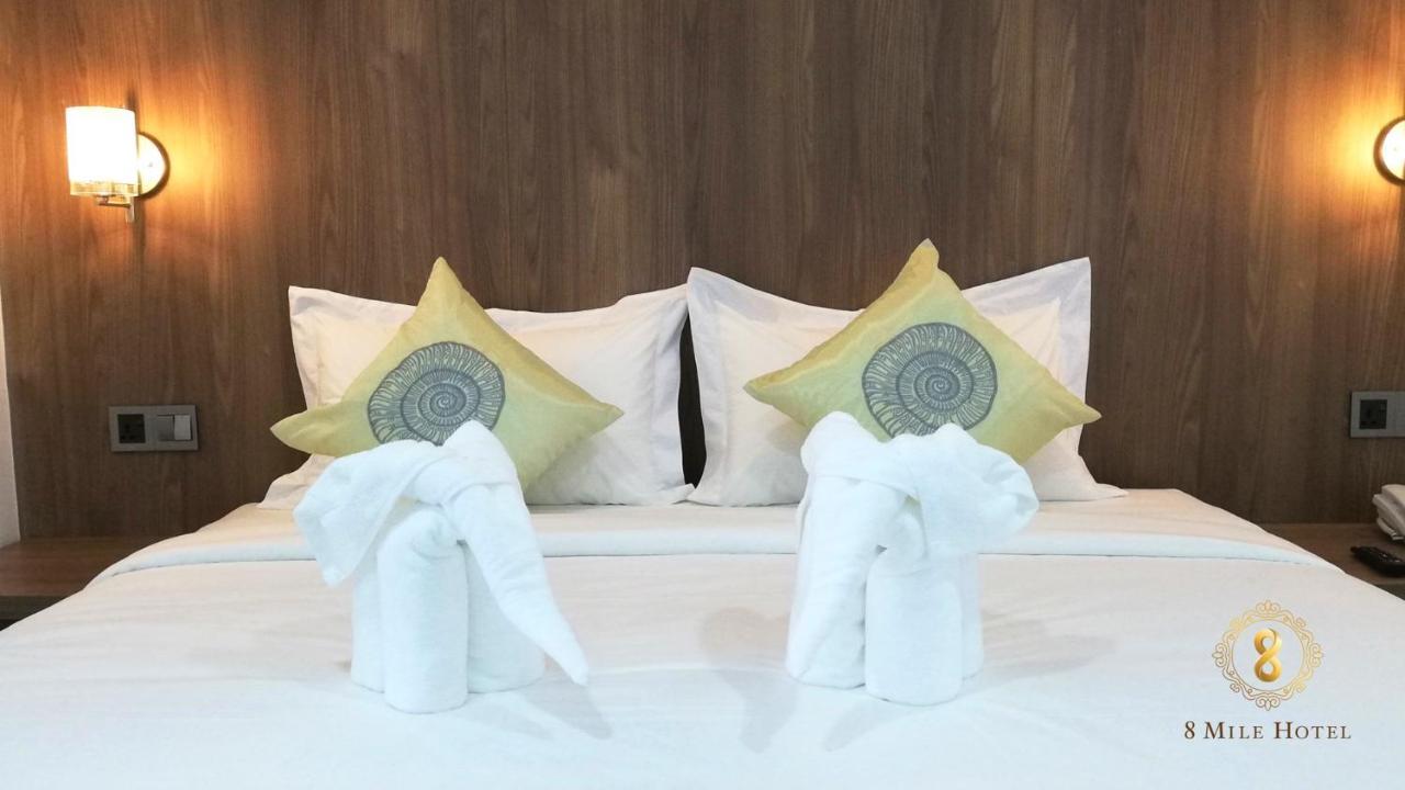 8 Mile Hotel Yangon Exteriör bild