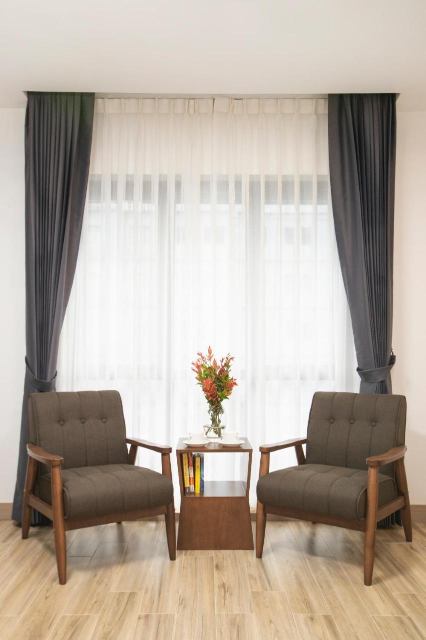 8 Mile Hotel Yangon Exteriör bild