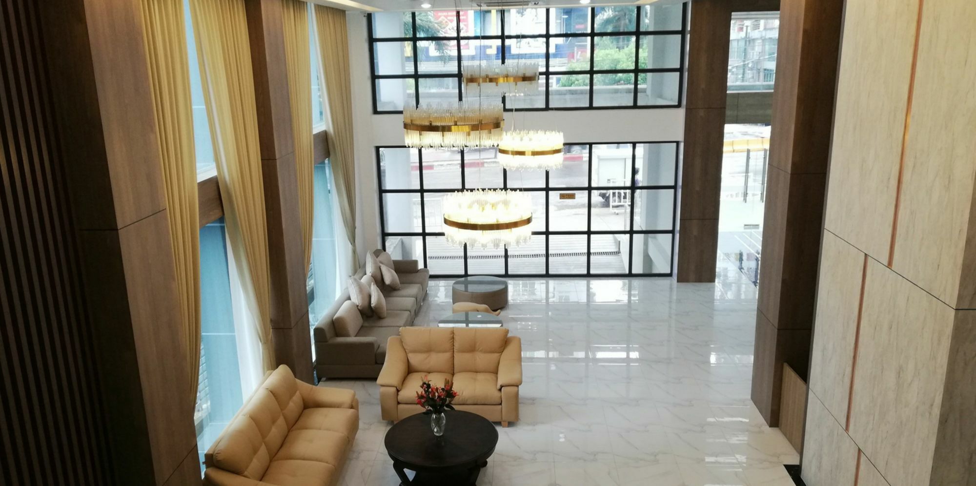 8 Mile Hotel Yangon Exteriör bild