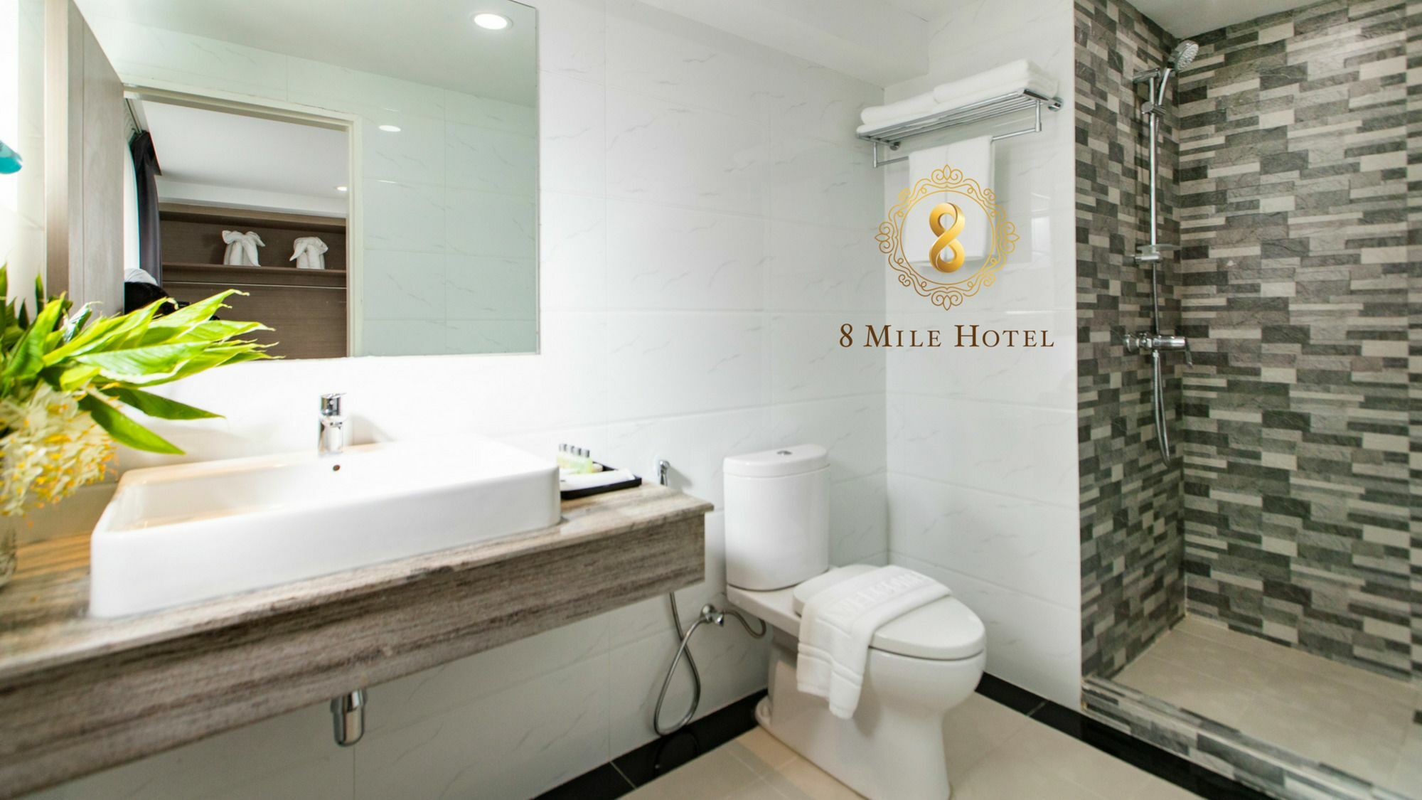 8 Mile Hotel Yangon Exteriör bild